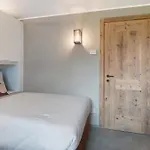 Sambor Шале *